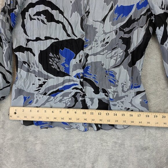 Sunny Leigh Shirt Womens Medium Gray Blue Abstract Pleated Button Front Blouse - Picture 7 of 8
